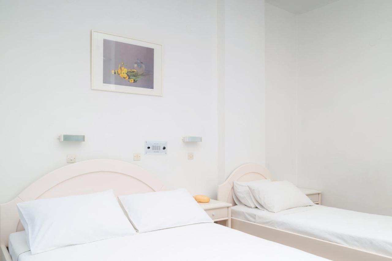 Areti Hotel Kamári 외부 사진