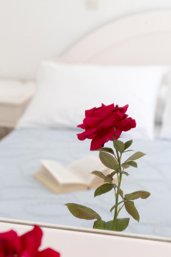 Areti Hotel Kamári 외부 사진